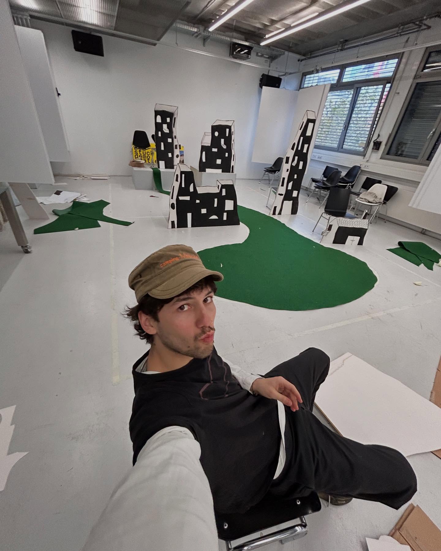 Jonas Ramoser bei der Arbeit